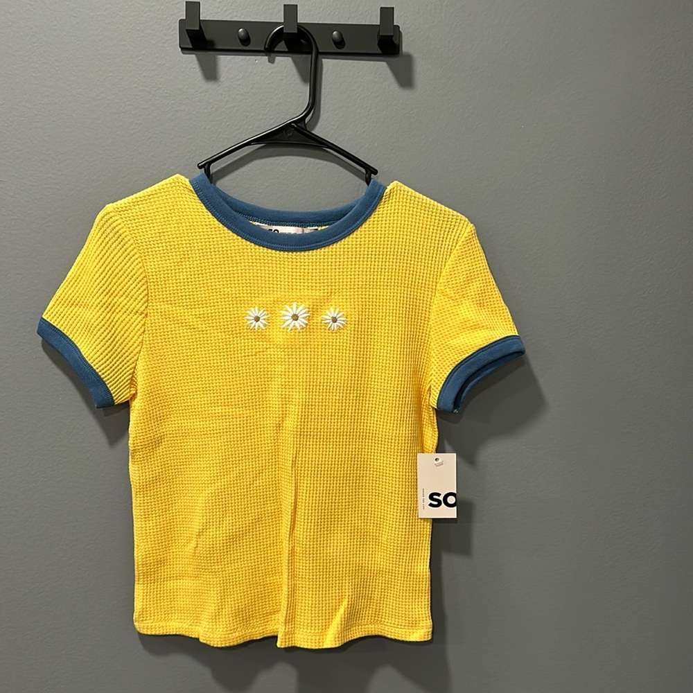 SO daisy t-shirt